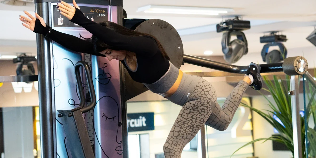 Pilates in piedi: Tech Pilates vs Vertical Reformer